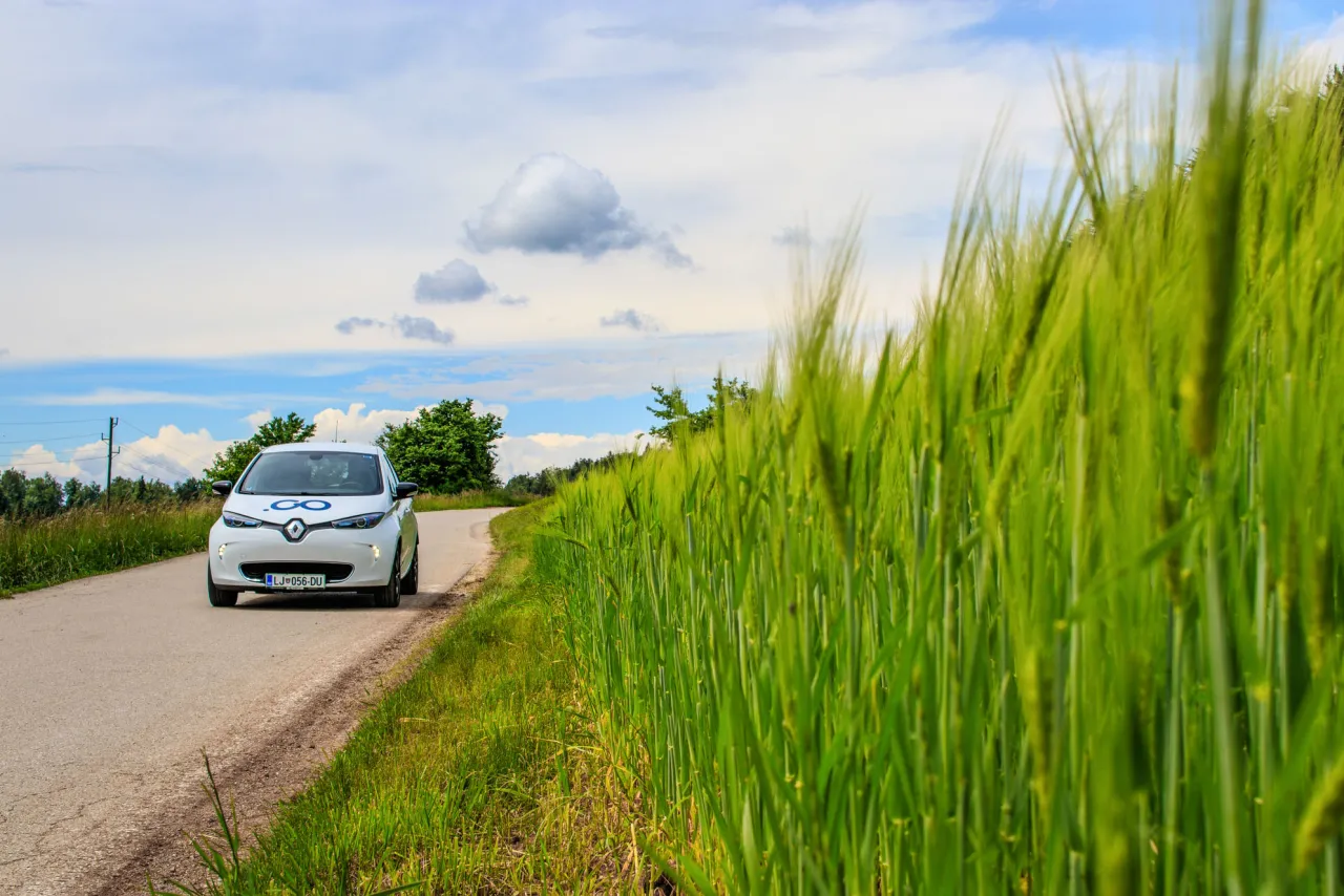 Avantcar test: Toyota Prius Plug-in Hybrid